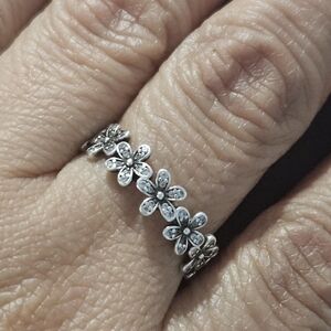Pandora Silver Daisy Ring